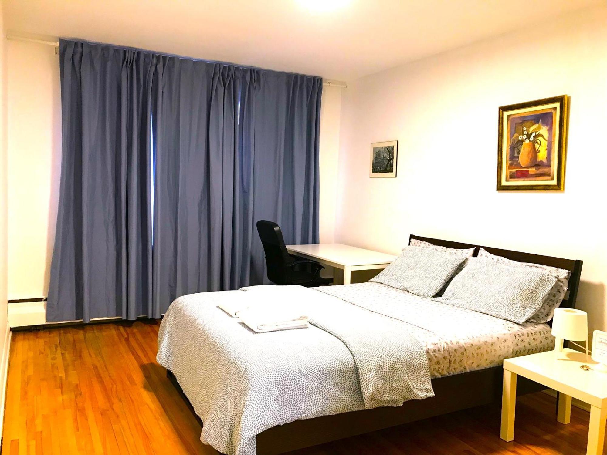 Big Private Room Midmontreal Next To Station Metro - Parking Free 外观 照片